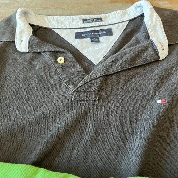 2 Tommy Polo shirts XL - Picture 3 of 3